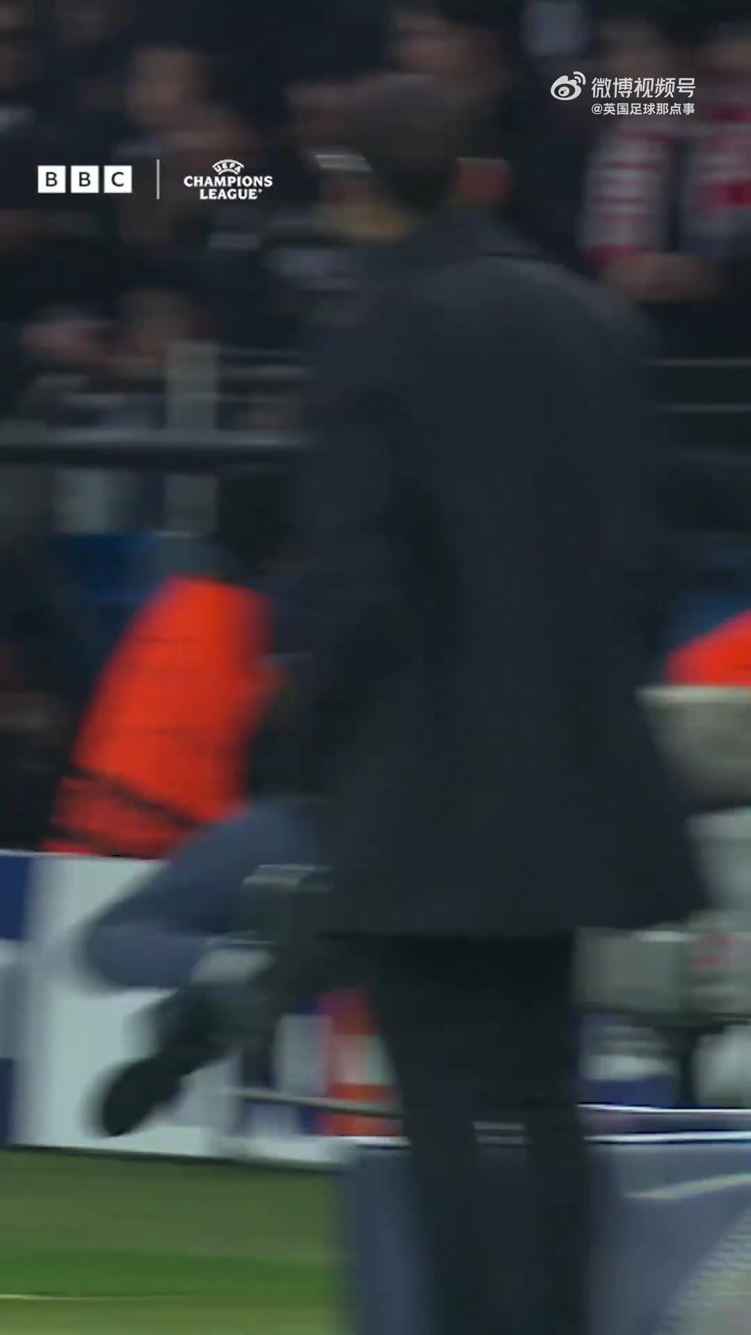 九游官网登录入口-太阳报：内托推搡球童没染黄，但欧足联可能介入处罚